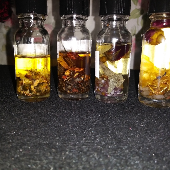 Spell oil - Picture 1 of 3
